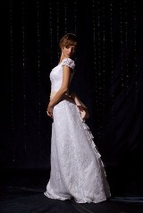 Bridal Dress: Tulipia - Enotera  