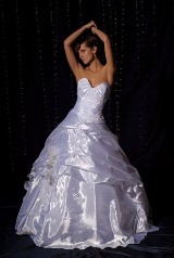 Bridal Dress: Tulipia - Lonos  